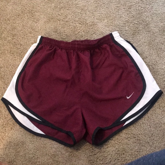 burgundy nike shorts